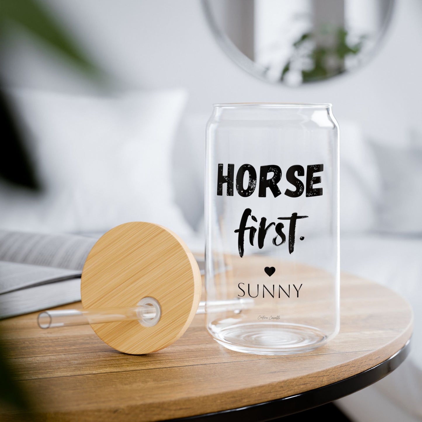Personalisiertes Horse first Trinkglas mit Pferdenamen - Glas mit Bambusdeckel & Strohhalm für Pferdeliebhaber