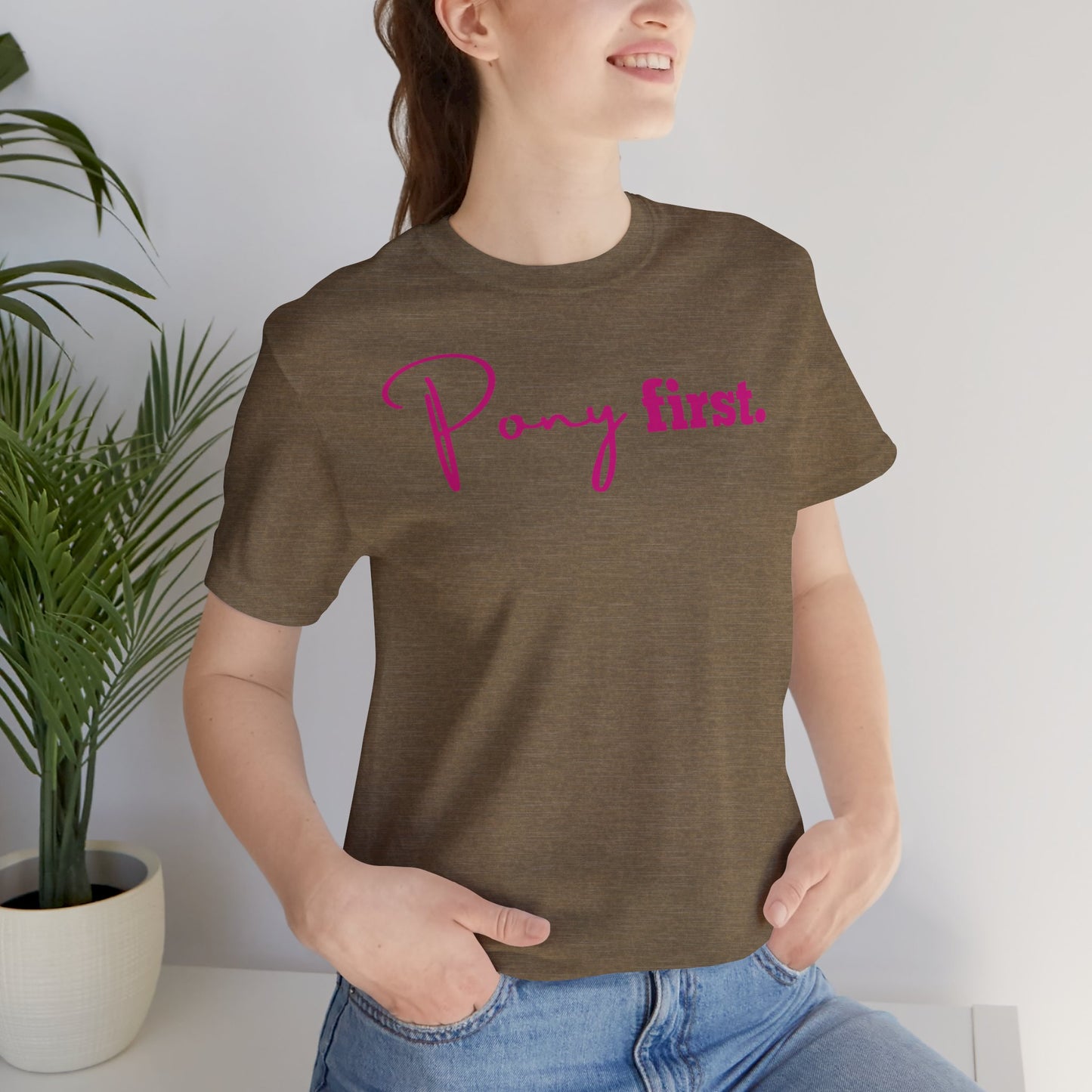Pony First Shirt Damen – Pferde Liebe Statement | Reiter Girl Fashion | Reitstall Outfit
