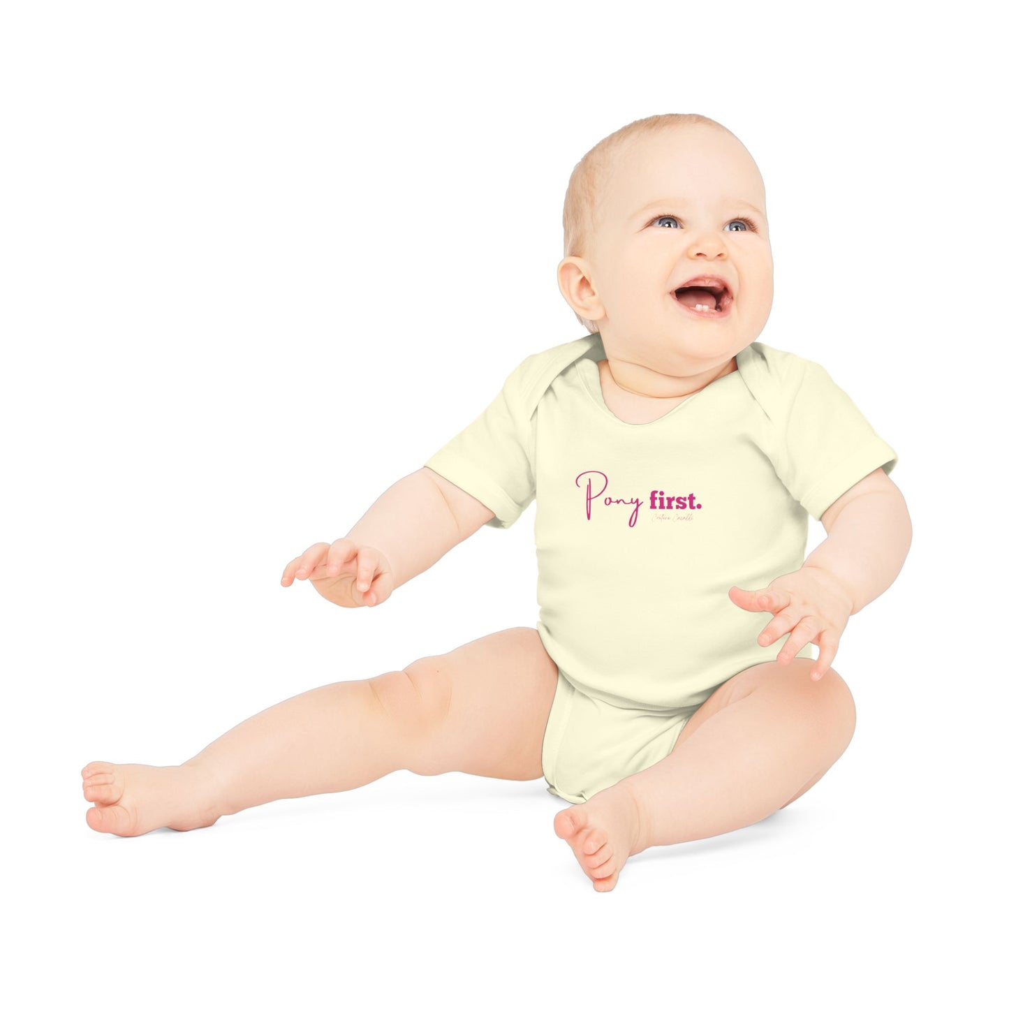 Pony First Baby Body – Pferdeliebe Body | Stall Baby Outfit | Reitsport Geschenkidee
