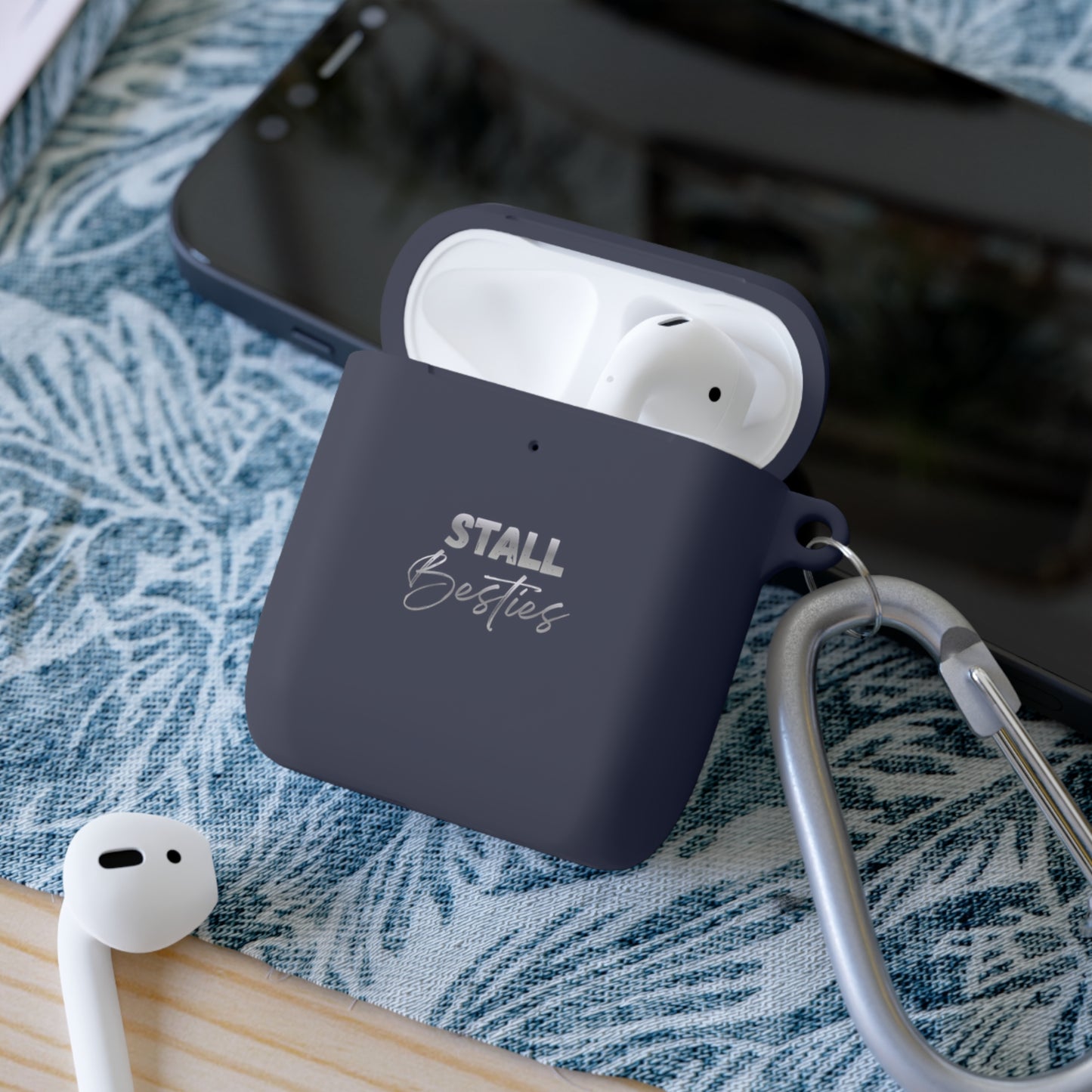 Minimal Personalized AirPods Case Cover — Custom Name Script with Carabiner