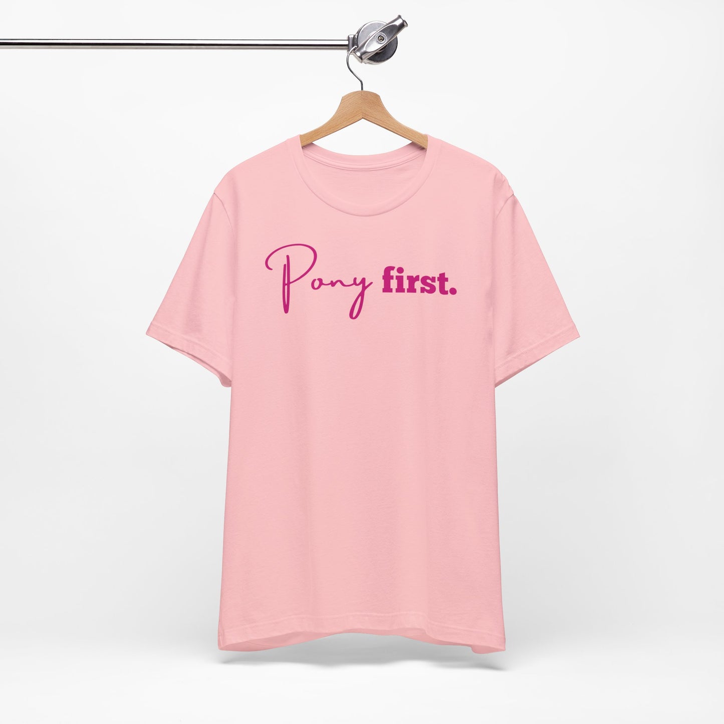 Pony First Shirt Damen – Pferde Liebe Statement | Reiter Girl Fashion | Reitstall Outfit