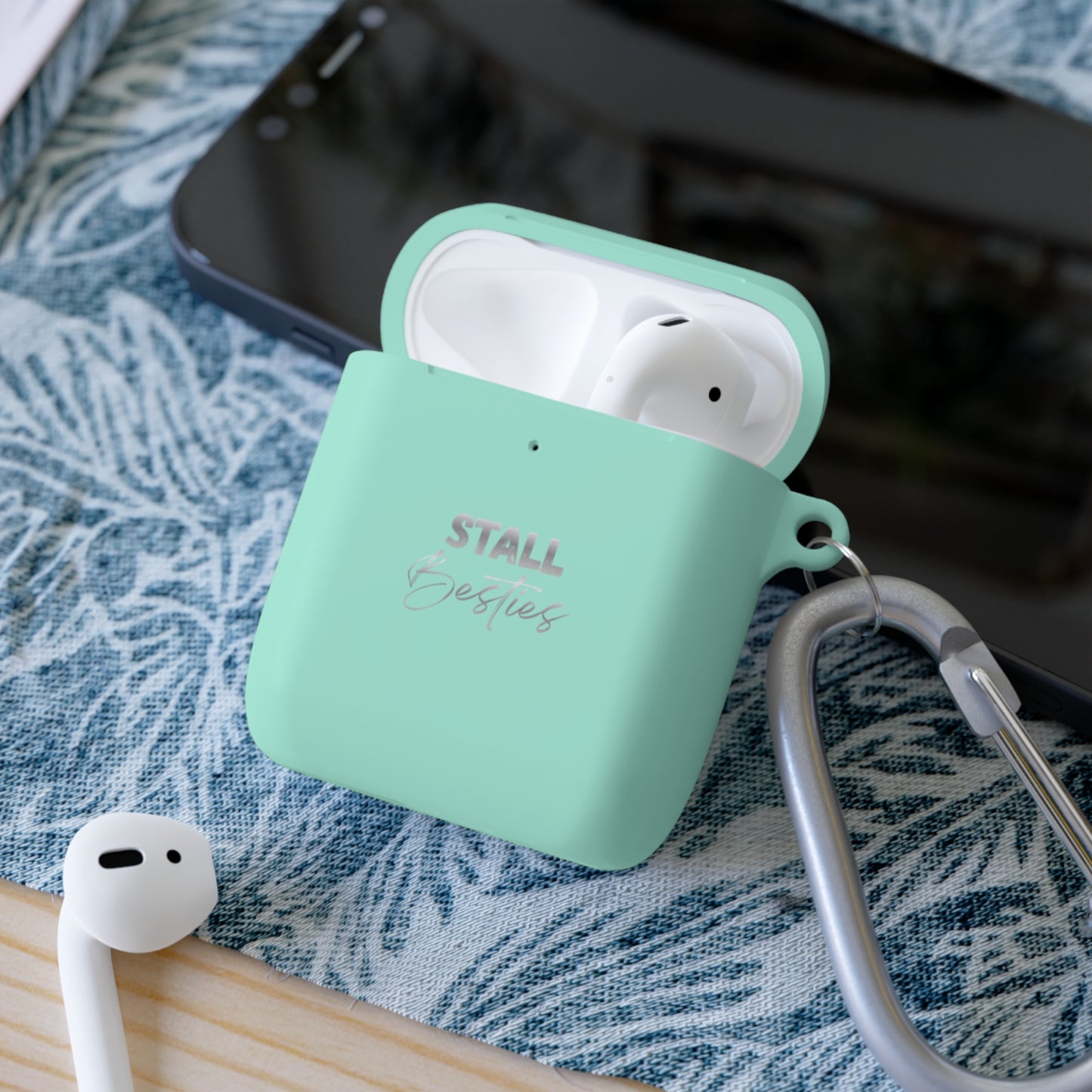 Minimal Personalized AirPods Case Cover — Custom Name Script with Carabiner