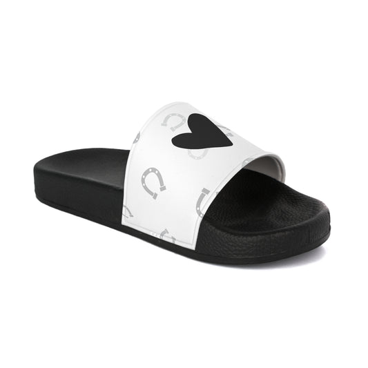 Pony first. Badelatschen von Couture Cavalli - Trendige Sommer Slides für Reiter, Pferdeliebhaberinnen, Pony Fans